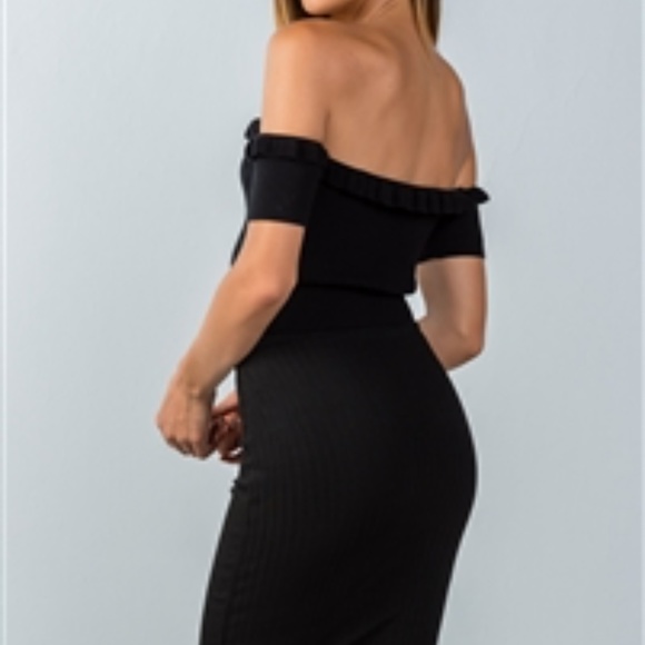 RIBBED KNIT PENCIL SKIRT - Picture 3 of 3